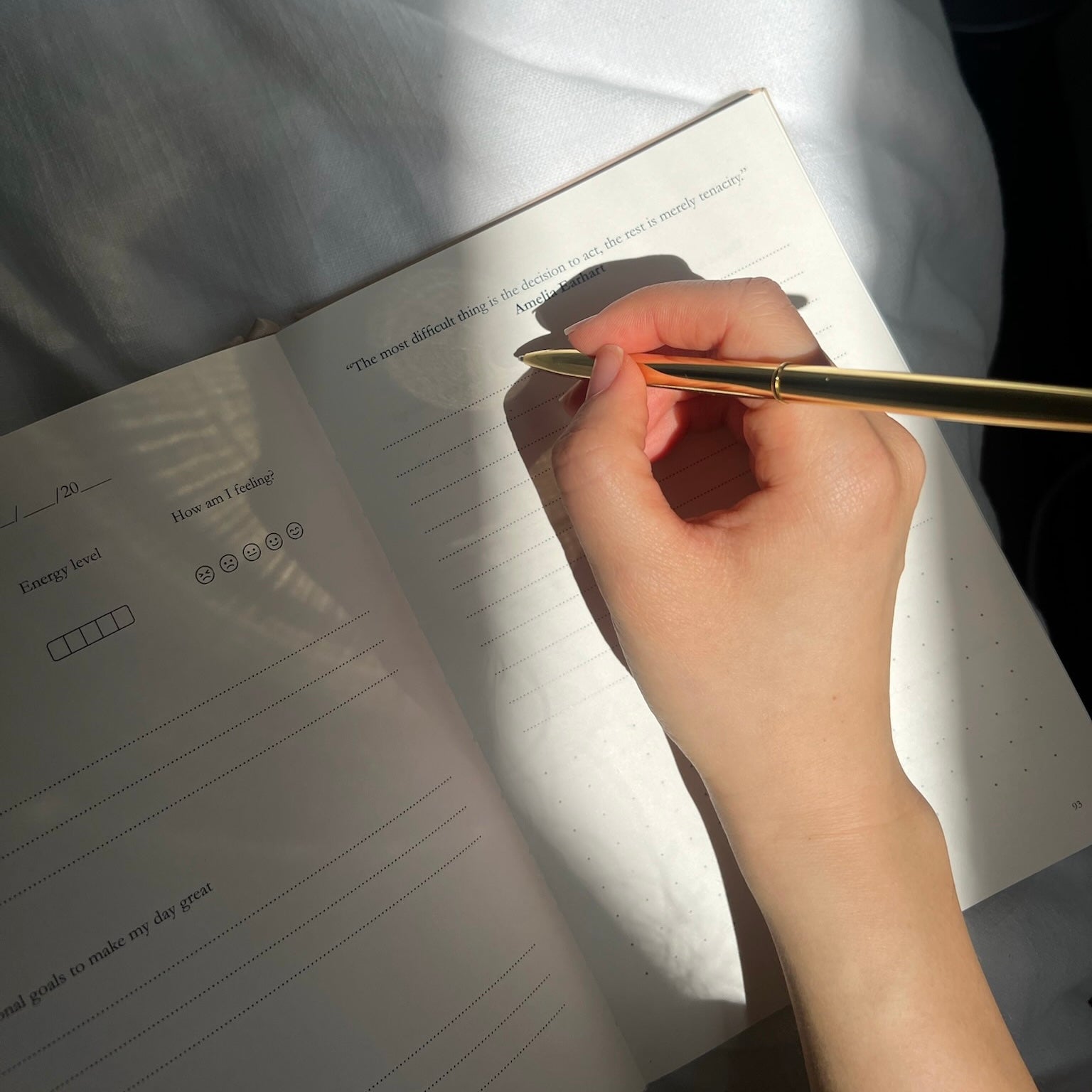 How to Start a Journaling Habit: A Step-by-Step Guide